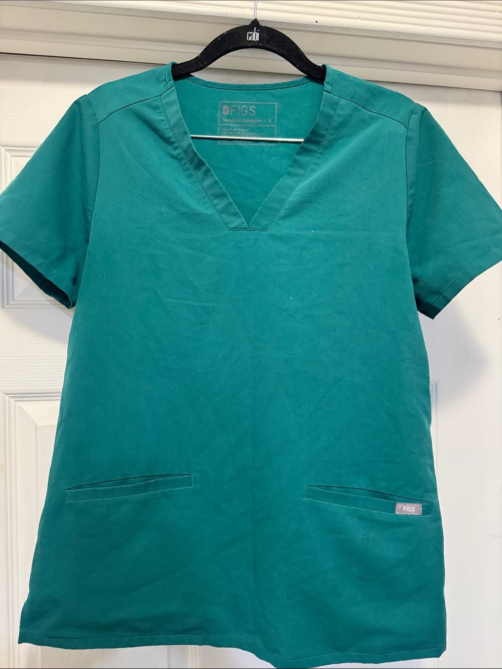 Figs Women's Teal V-Neck Scrub Top - Solid Teal